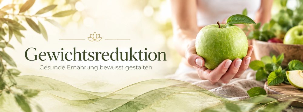 Gewichtsreduktion – Hand mit grünem Apfel